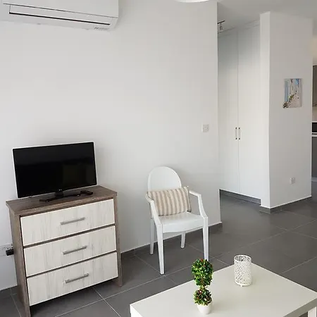 Malibu Court 아파트 레메소스