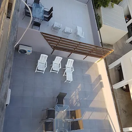 Malibu Court 아파트 레메소스