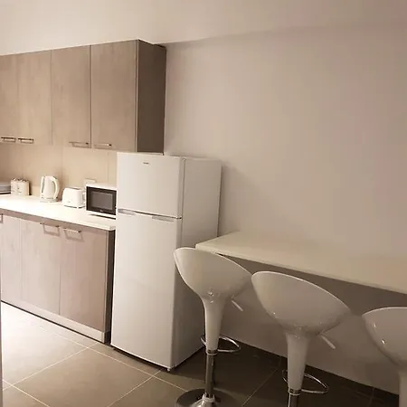 Apartment Malibu Court