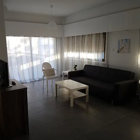 Malibu Court Apartment *