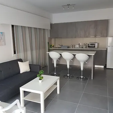 Apartment Malibu Court